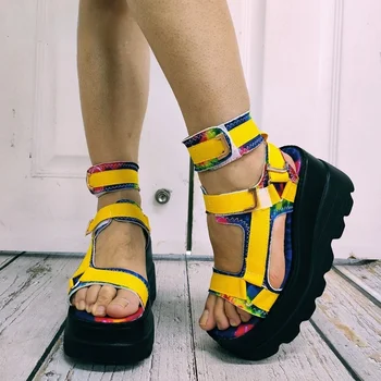 2022 Verão Plataforma das Mulheres Gladiator Sandals Mulheres Melange Sapatos de Mulheres Cunha Salto Sandálias de Dedo do pé Aberto Sapatos de Fivela de Cinta