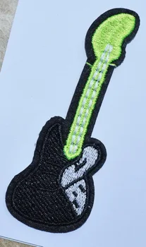 1x de Guitarra de Punk Rock Green Preto Criativo Emblemas Incrível Bordado de Ferro no Patch Applique (≈ 3.3 * 9.4 cm)