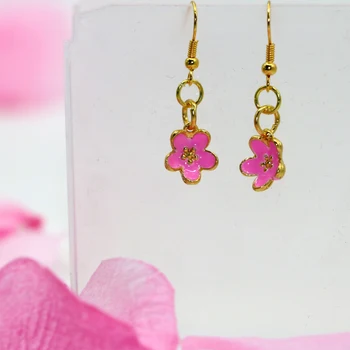 Venda quente de 11 mm, cor-de-rosa da flor dangle brincos para mulheres elegantes ouro-cor cloisonne esmalte eardrop adoráveis mulheres diy jóias B3007