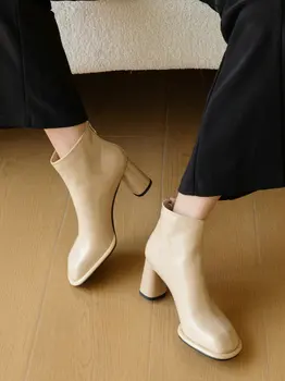 EshtonShero Real de Couro de Patente Mulheres'ｓAnkle Botas de Dedo do pé Quadrado Sapatos de Inverno Mulher Quadrado de Salto Alto Curto de Inicialização Calçados da Moda